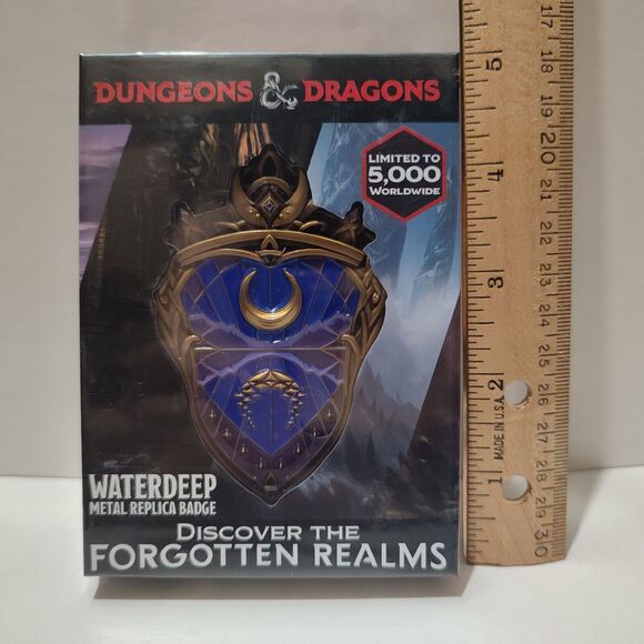 Dungeons & Dragons Waterdeep Badge Medallion Official Collectible Badge - Picture 3 of 5